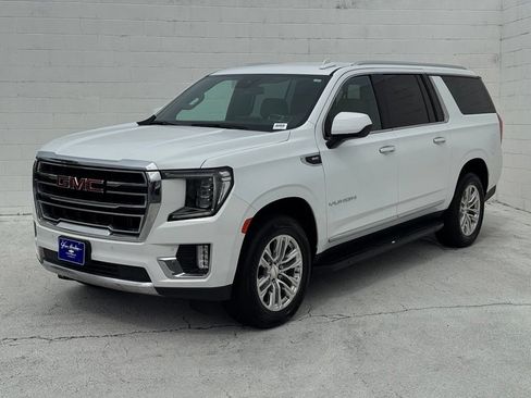Used 2024 GMC Yukon XL SLT AWD/4WD image 8