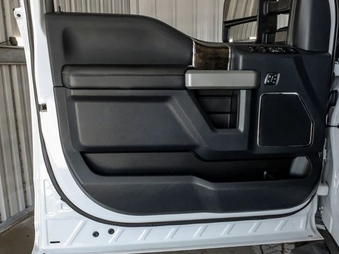Used 2022 Ford F250 Lariat w/ Lariat Value Package AWD/4WD image 44