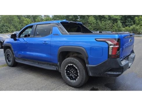Used 2026 Chevrolet Silverado EV Trail Boss AWD/4WD image 4
