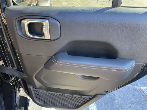 Used 2023 Jeep Wrangler Unlimited Rubicon 4xe w/ Steel Bumper Group image 44