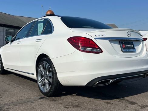Used 2018 Mercedes-Benz C 300 Sedan image 5