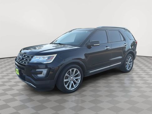Used 2017 Ford Explorer Limited FWD image 4