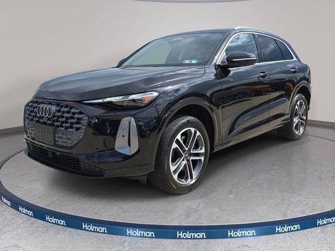 Used 2025 Audi Q5 Premium w/ Convenience Package AWD/4WD image 1