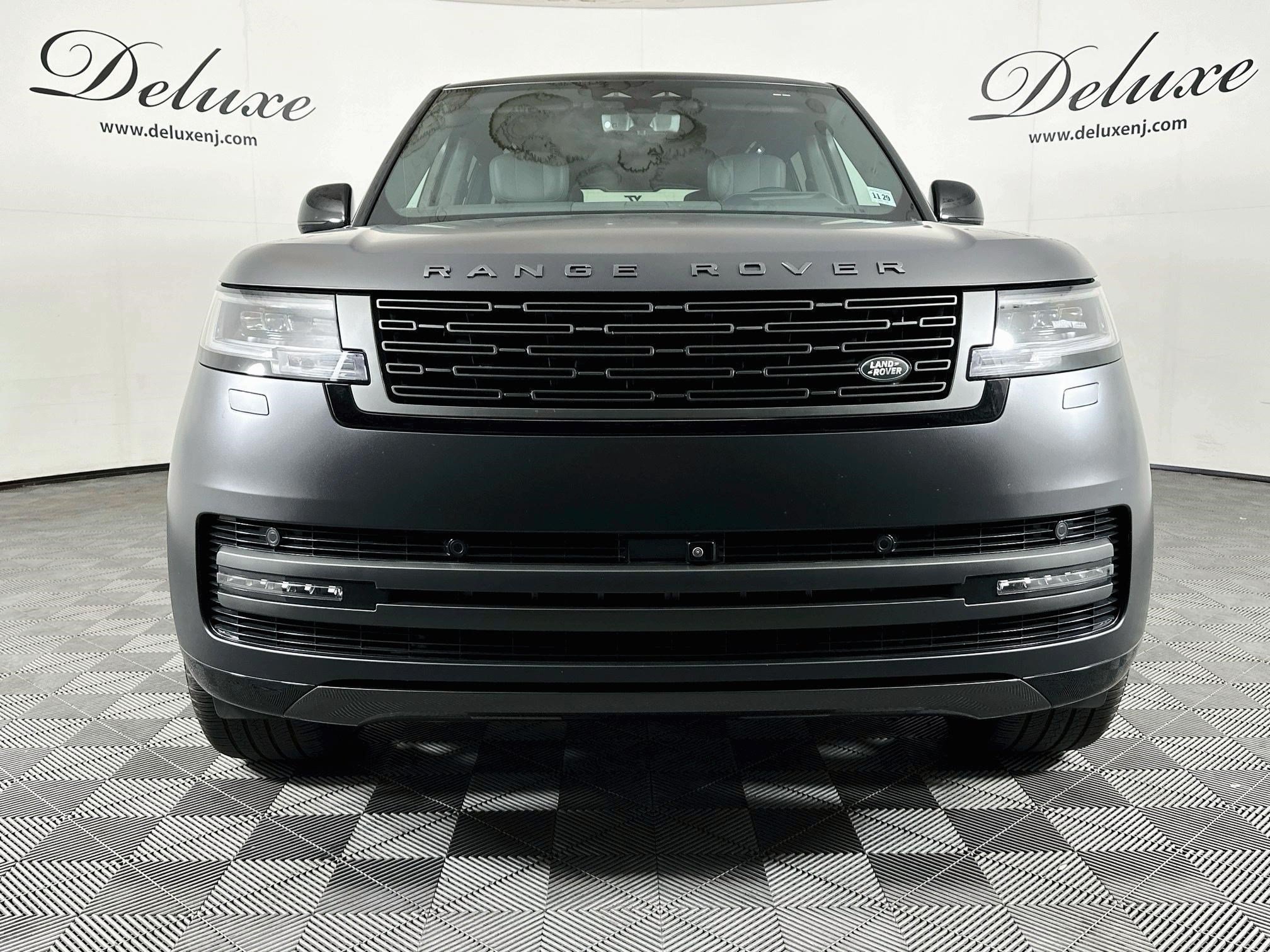 Used 2024 Land Rover Range Rover Long Wheelbase Autobiography AWD/4WD image 2