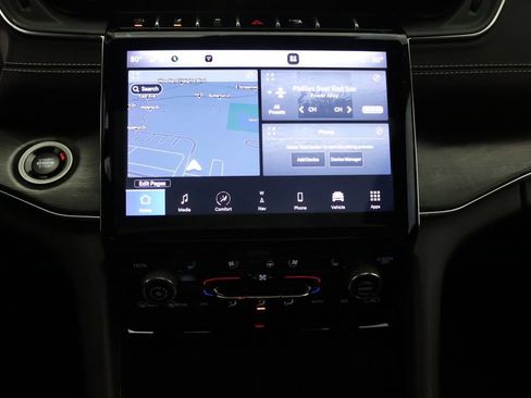 Used 2021 Jeep Grand Cherokee L Overland w/ Luxury Tech Group IV AWD/4WD image 20