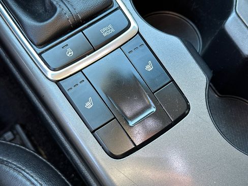 Used 2020 Kia Optima SE image 32