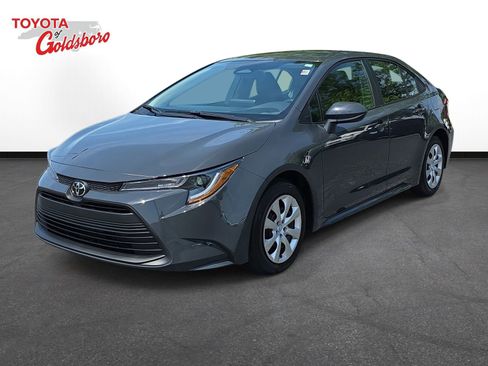 Used 2026 Toyota Corolla LE image 1