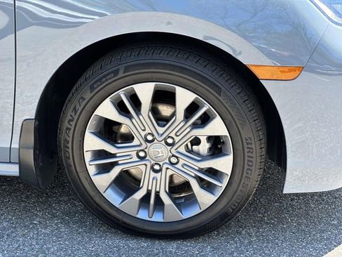 Certified 2025 Honda Odyssey Touring image 7