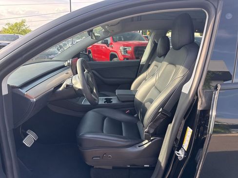 Used 2022 Tesla Model Y Performance AWD/4WD image 13