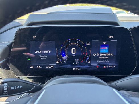 New 2025 Chevrolet Suburban Premier image 18