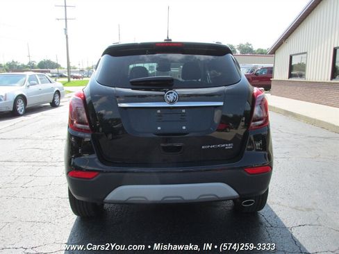 Used 2021 Buick Encore Preferred AWD/4WD image 5