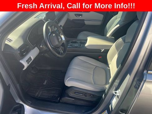 Used 2025 Honda Pilot EX-L image 13