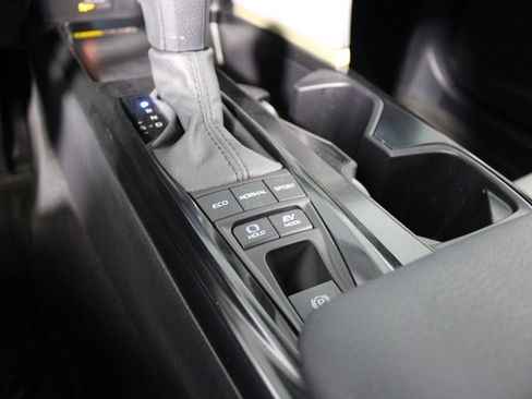 Used 2025 Toyota Camry LE w/ Convenience Package FWD image 11