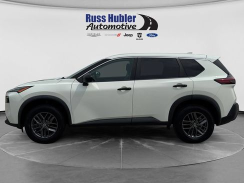 Used 2021 Nissan Rogue S FWD image 2
