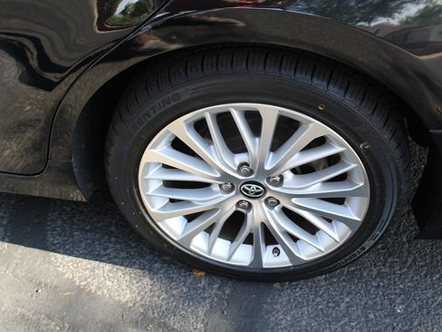 Used 2018 Toyota Camry XLE FWD image 54
