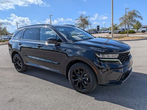 Used 2023 Kia Sorento SX image 2
