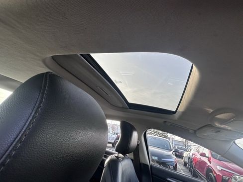 Used 2016 Ford Fusion Titanium image 18