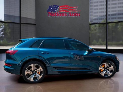 Used 2022 Audi e-tron Premium Plus w/ Premium Plus Package image 8