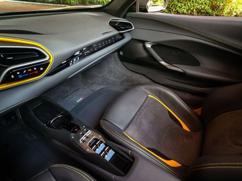 Certified 2025 Ferrari 296 GTS RWD image 33