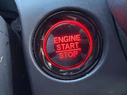 Used 2025 Honda HR-V Sport image 19