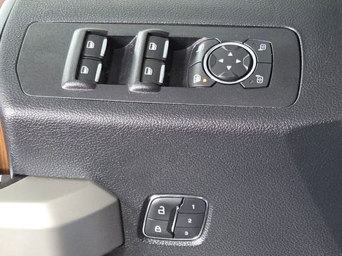 Used 2016 Ford F150 Lariat w/ Equipment Group 502A Luxury image 28