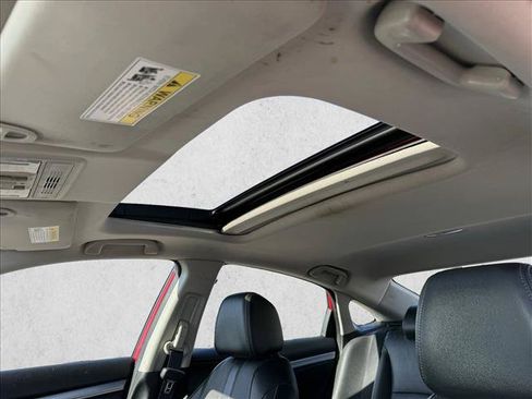 Used 2017 Honda Civic Touring image 11
