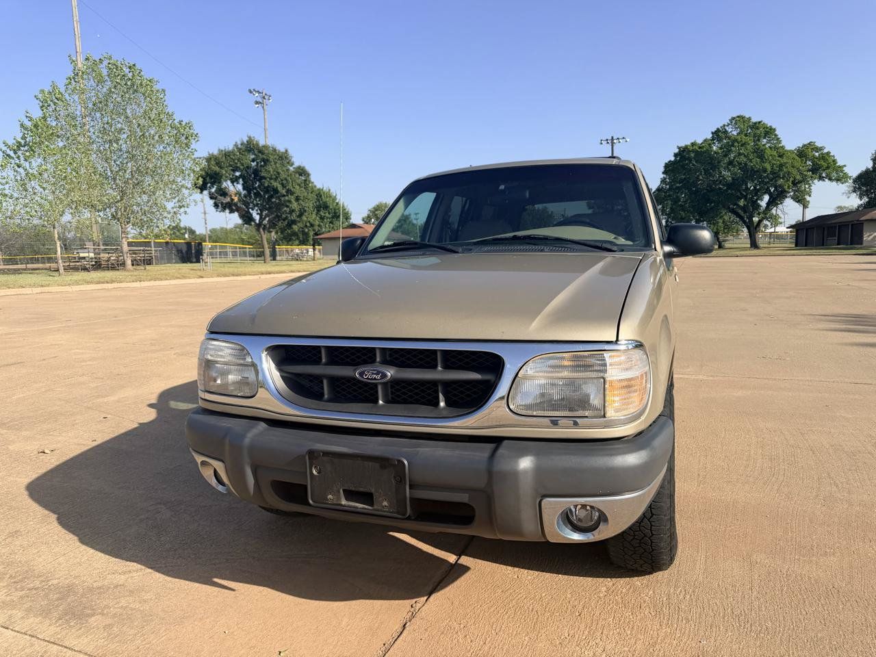 Used 1999 Ford Explorer XLT RWD image 4