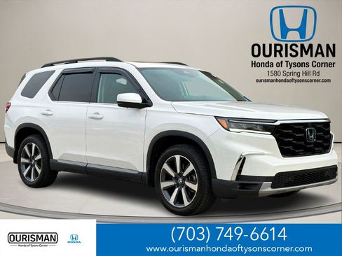 Used 2023 Honda Pilot Elite image 1