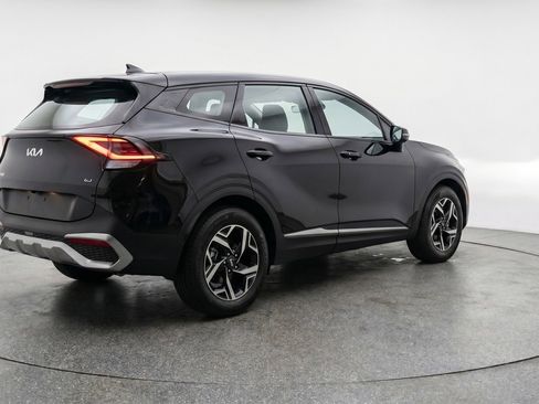 Used 2025 Kia Sportage LX AWD/4WD image 9