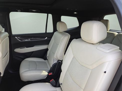 Used 2021 Cadillac XT6 Sport image 10