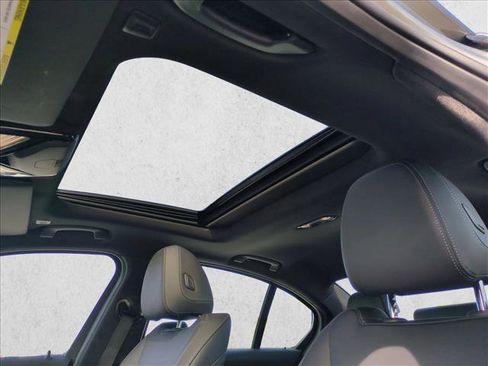 Certified 2025 BMW 330i Sedan w/ Premium Package image 16