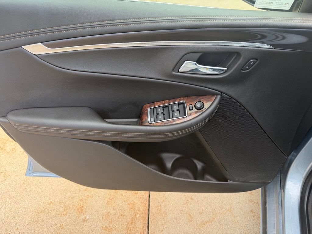 Used 2014 Chevrolet Impala LT w/ Convenience Package FWD image 11