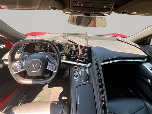 Used 2020 Chevrolet Corvette Stingray Coupe w/ Z51 Performance Package RWD image 10
