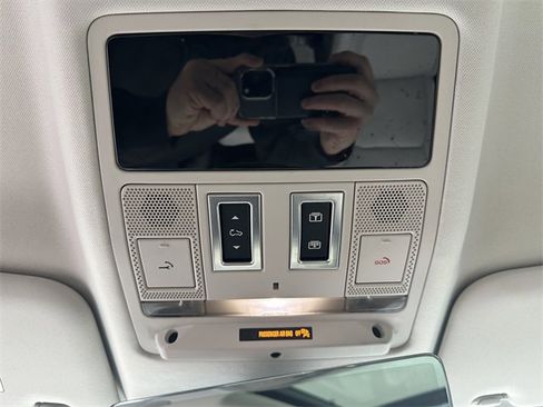 Used 2023 Land Rover Defender 130 First Edition image 26