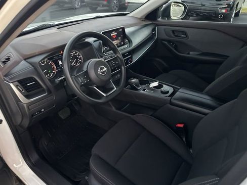 Used 2023 Nissan Rogue S image 10