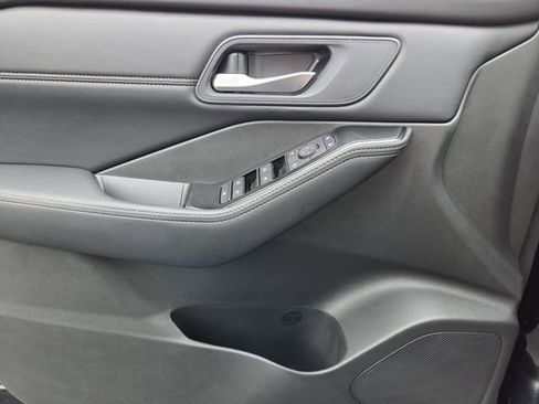 New 2026 Nissan Rogue SV FWD image 24