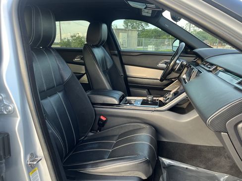 Used 2018 Land Rover Range Rover Velar R-Dynamic SE AWD/4WD image 29