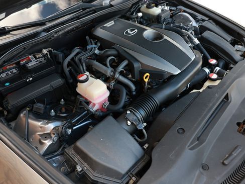 Used 2016 Lexus IS 200t image 49