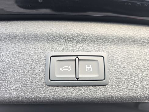 New 2025 Audi Q3 2.0T Premium Plus image 13