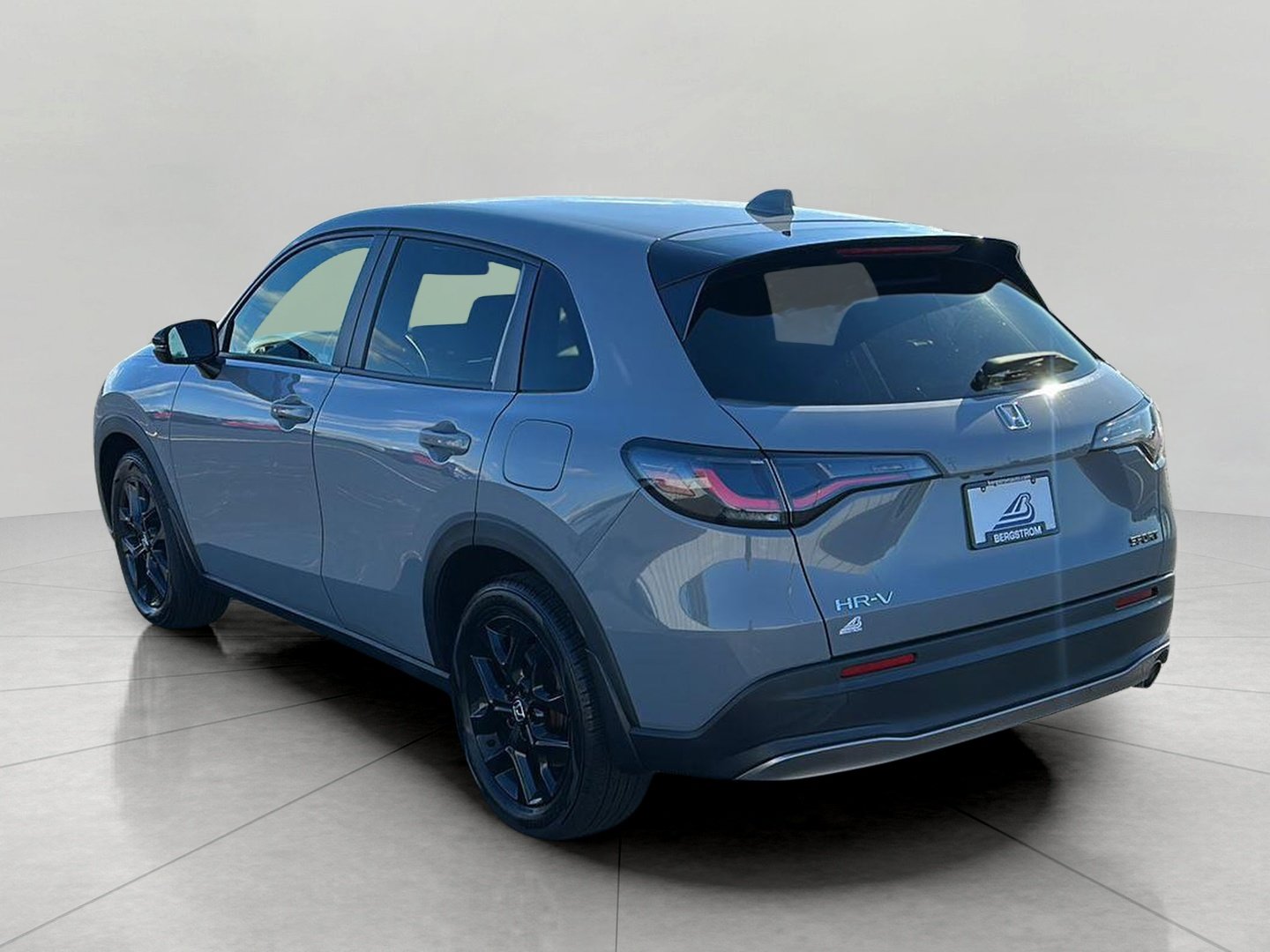 Used 2023 Honda HR-V Sport image 5
