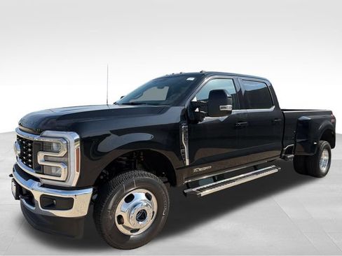 New 2026 Ford F350 Lariat AWD/4WD image 3