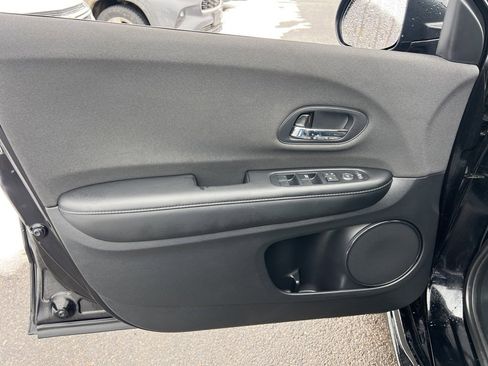 Certified 2022 Honda HR-V Sport image 18