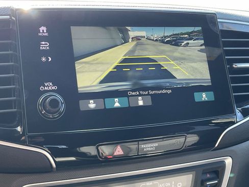Used 2022 Honda Pilot TrailSport image 16