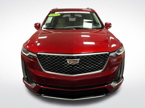 Certified 2023 Cadillac XT6 Premium Luxury w/ Technology Package FWD image 8