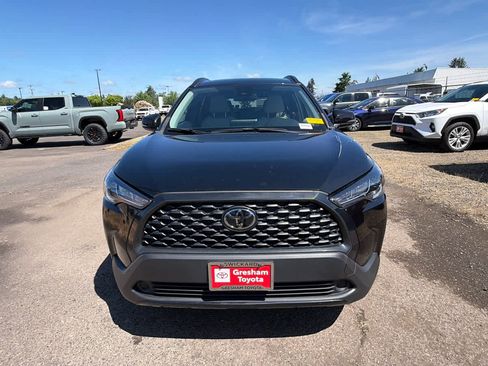 Used 2022 Toyota Corolla Cross LE w/ Moonroof Package AWD/4WD image 5