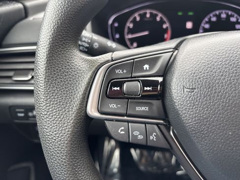Used 2019 Honda Accord LX image 24