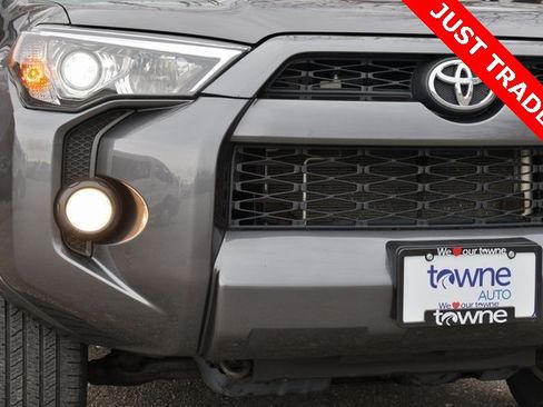 Used 2019 Toyota 4Runner SR5 Premium image 11