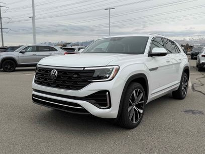 New 2026 Volkswagen Atlas Cross Sport SEL Premium R-Line