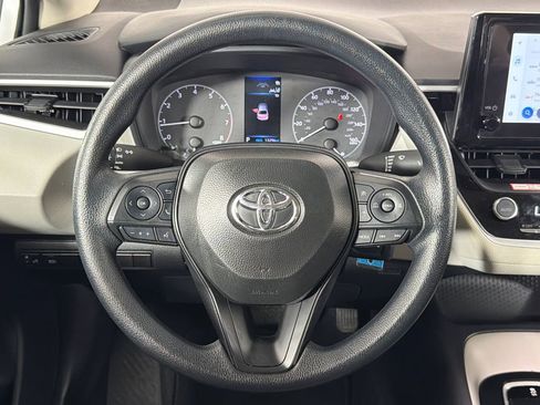 Used 2025 Toyota Corolla LE image 23