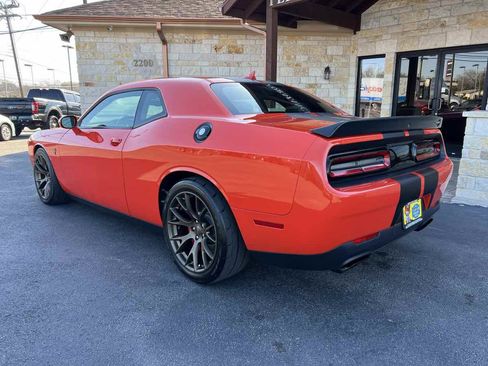 Used 2017 Dodge Challenger SRT Hellcat image 3